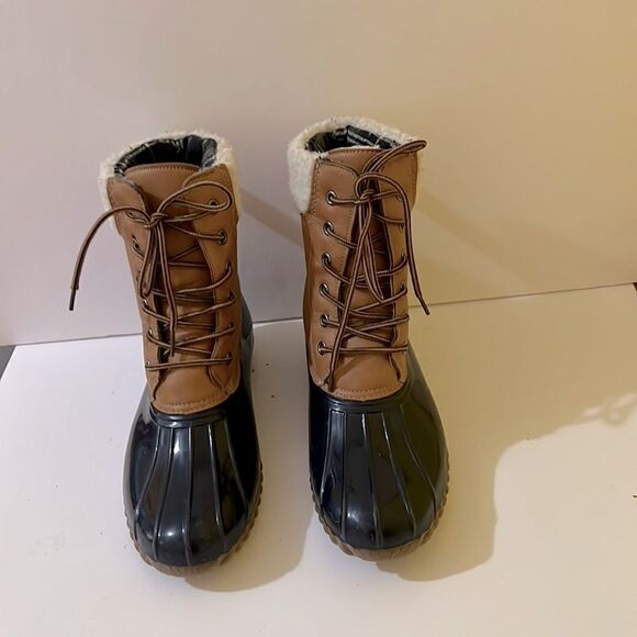 Tan and Navy Vegan Leather Duck Boots with Plaid Flannel Lining Size 8 - Picture 1 of 5